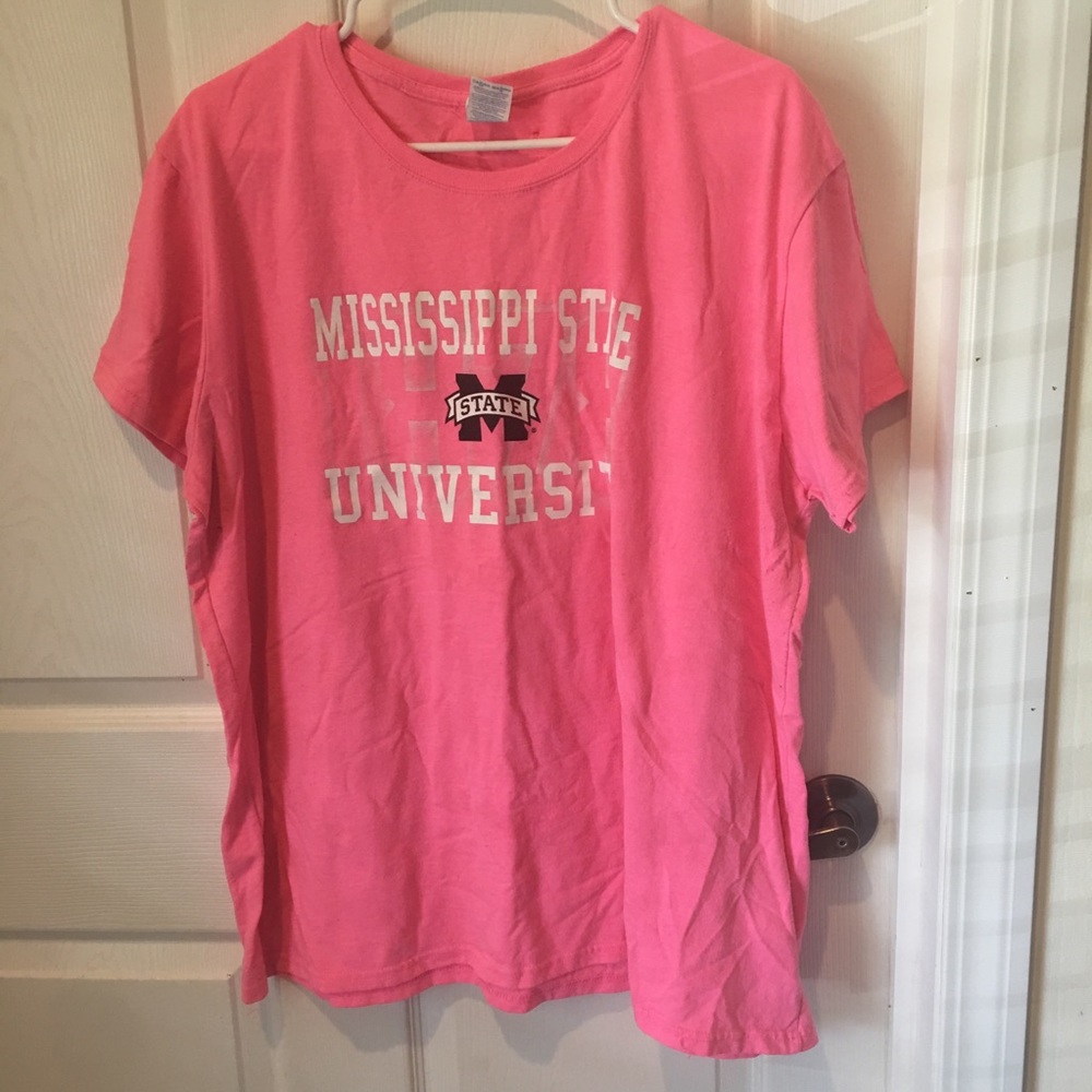 Mississippi State University pink t-shirt